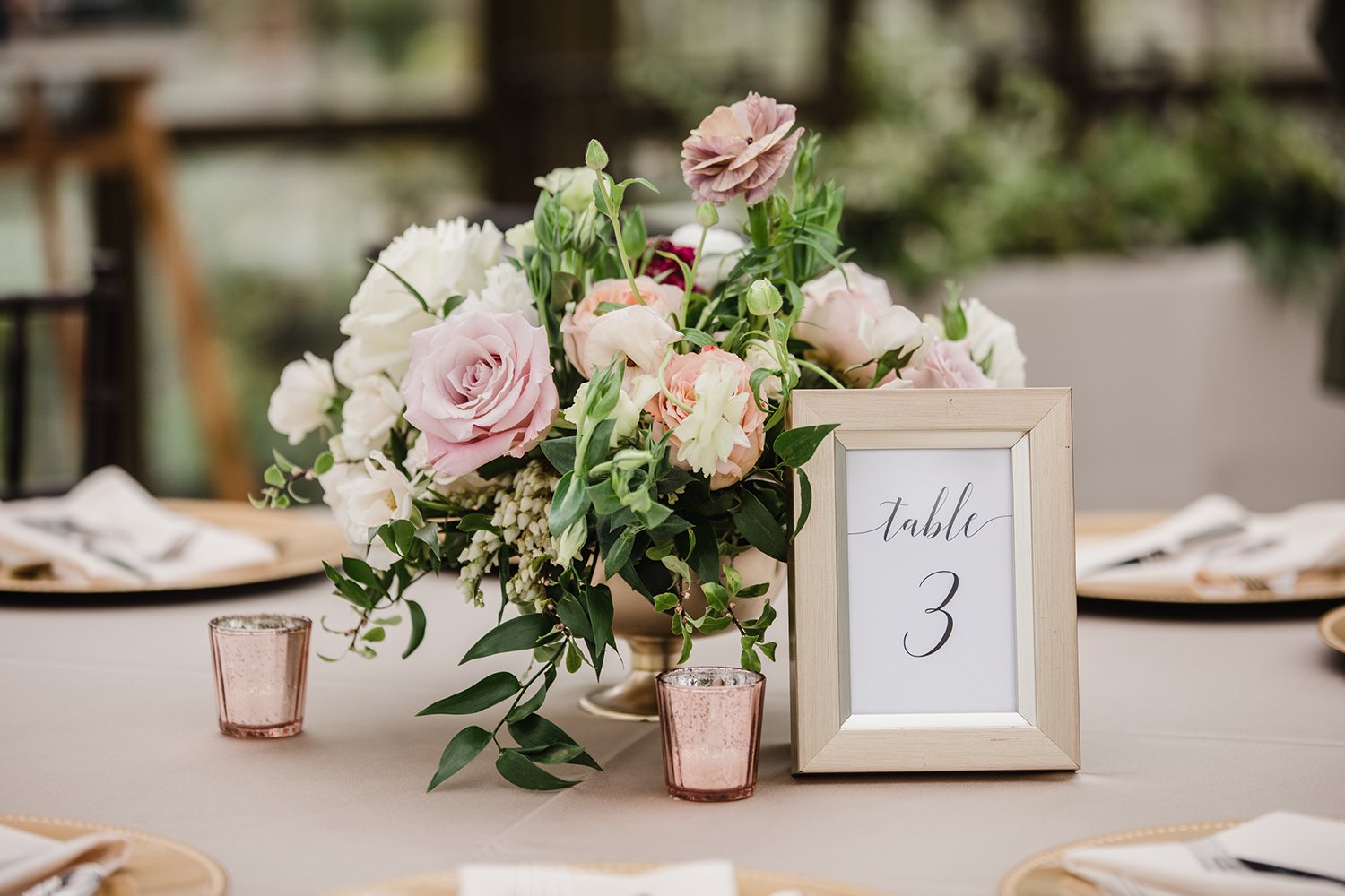 table decor - flowers - simple 
