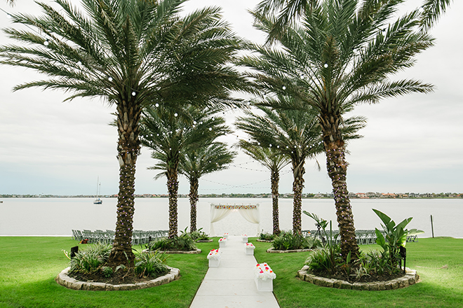 outdoor ceremony, waterfront, clear lake, waters edge, wedding venue, wedding flowers, dream bouquet