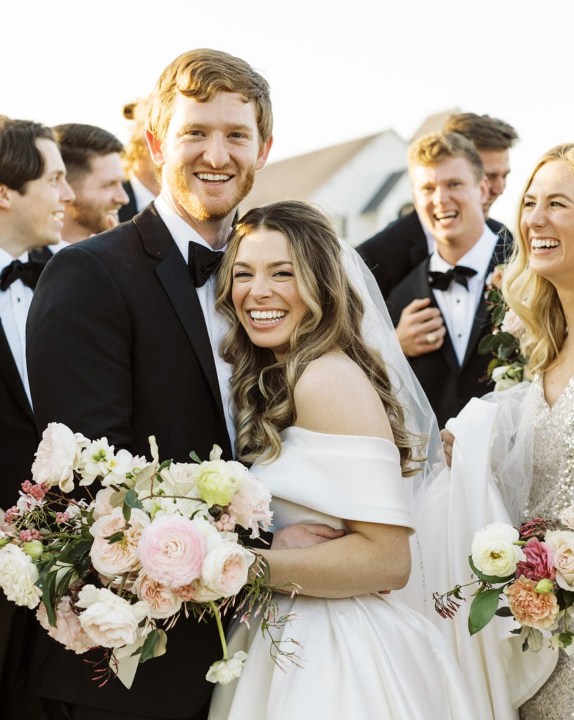 A Timeless and Airy Wedding at a Family-Owned Farm in Brenham, TX ...