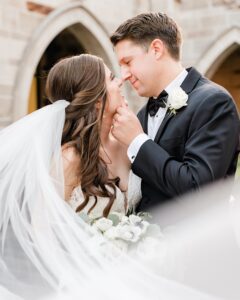 White, Blush and Gold Wedding at The Petroleum Club of Houston