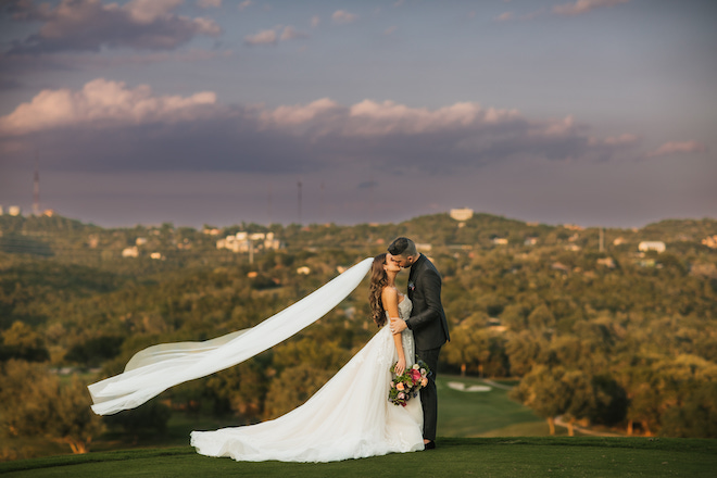 Best Golden Hour Poses for Wedding Photography - Lemon8 Search