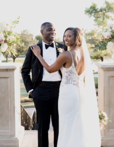 “Survivor” Contestant Weds with a Black, Gold and White Wedding