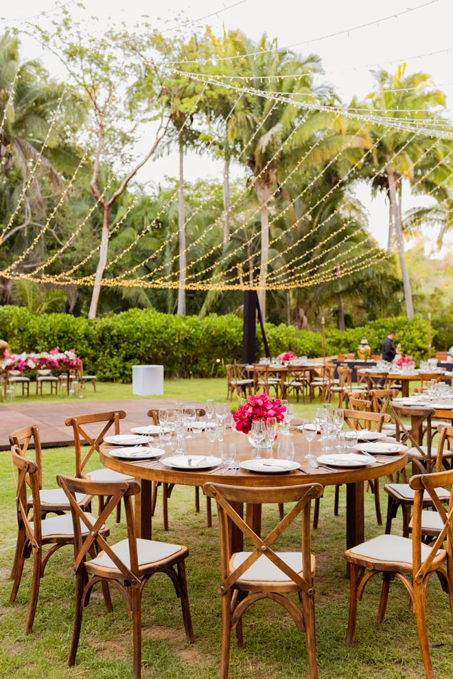 An outdoor reception follows the traditional Hindu wedding ceremony.