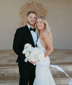 An Elegant Wedding with Baby’s Breath and Chic Decor