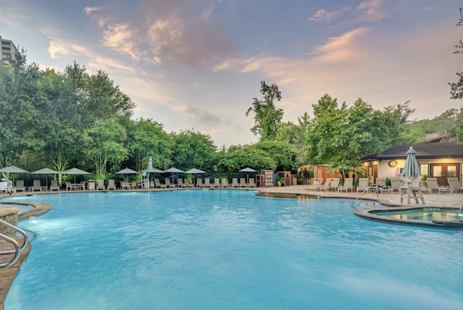 The Houstonian Hotel, Club and Spa has an on-site pool located at The Club.