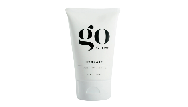 Apply the goGLOW Hydrate lotion to skin before and after wedding day spray tan. 