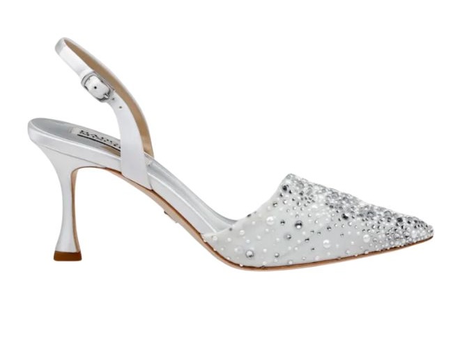 Glamorous slingback heels in silver with a closed toe featuring diamond and pearl details. 