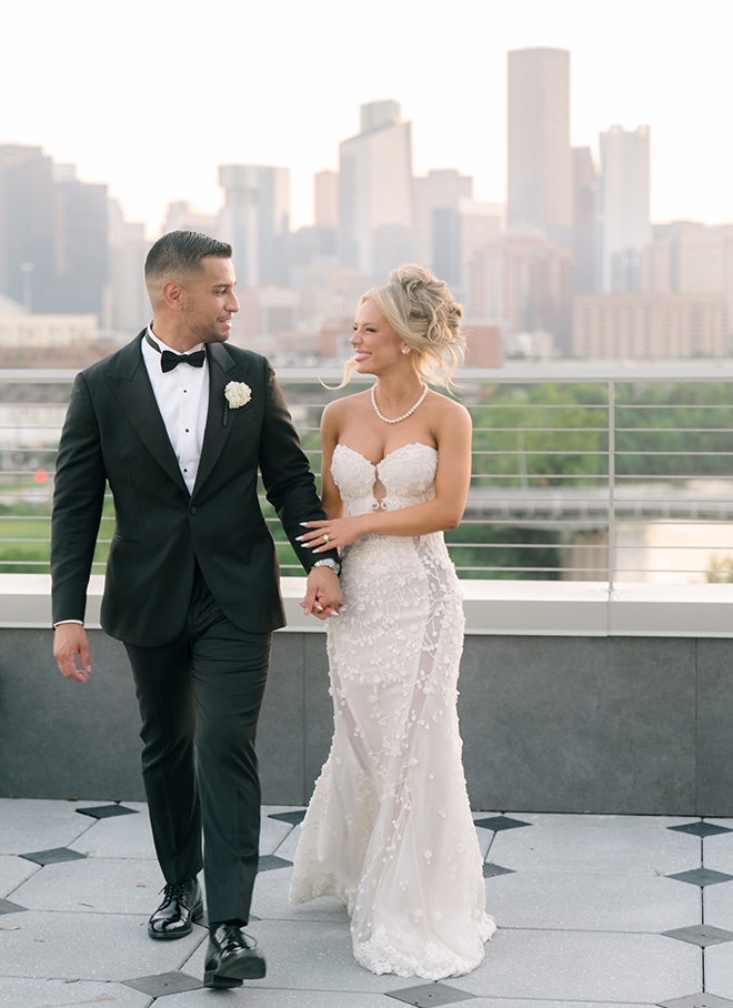 The couple wed with a Gatsby-inspired wedding at the Houston wedding venue, Le Tesserae. 