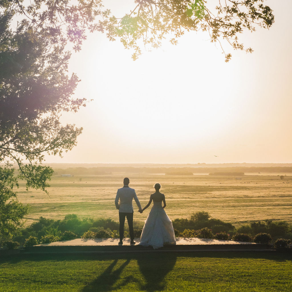 Couple Weds Under the Texas Sun in a Countryside Wedding