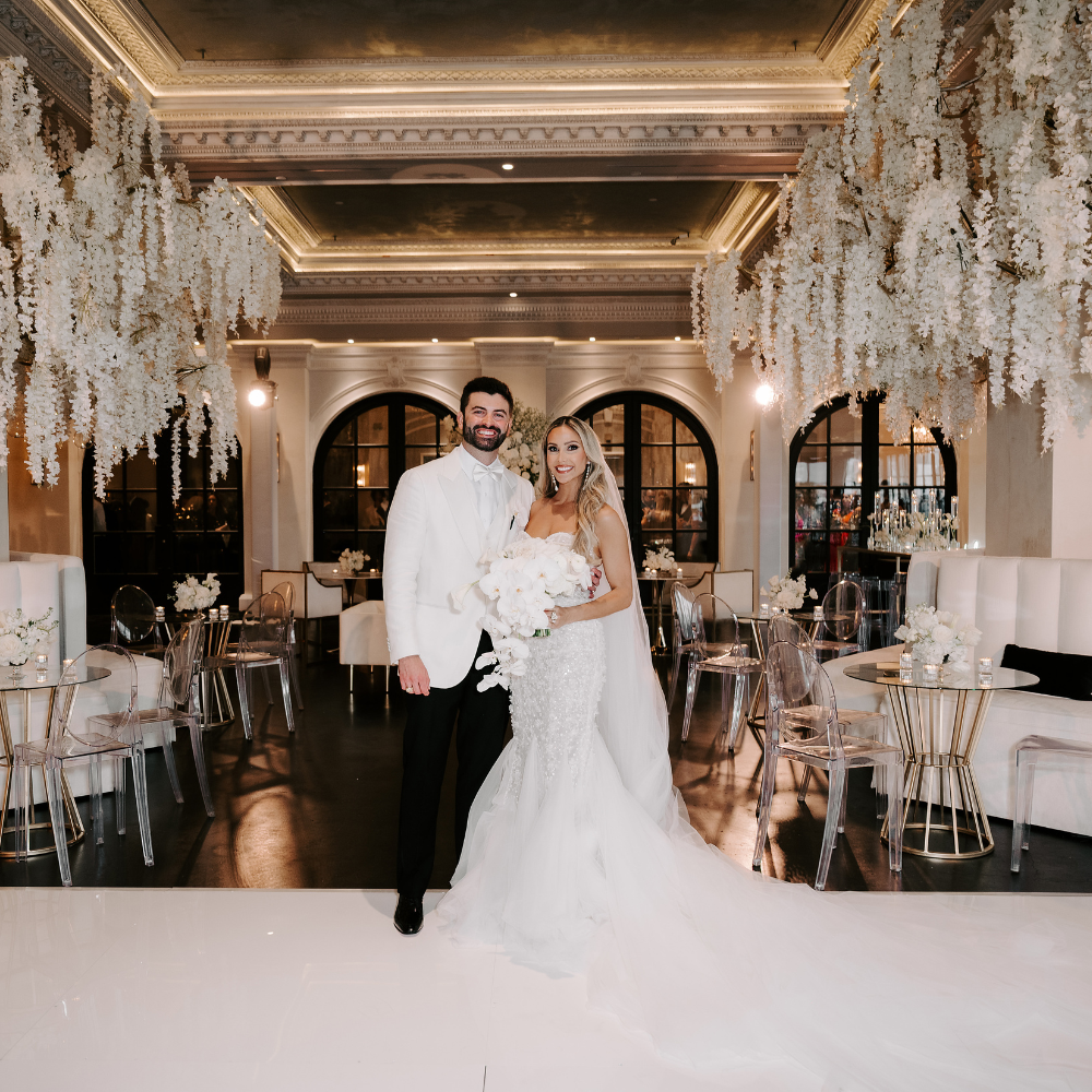 Mixed Metals & Candlelight Adorn this Chic Houston Wedding